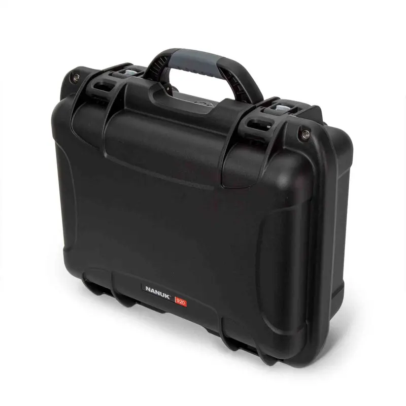 nanuk-cases-920-black-standing.webp