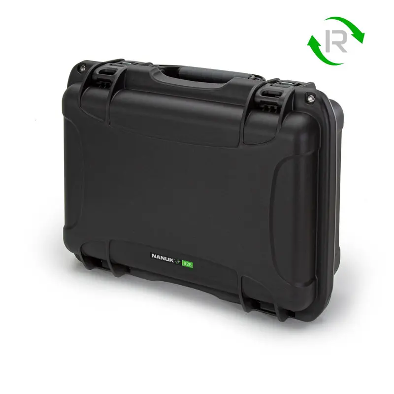 nanuk-cases-925-black-standing-R-series.webp
